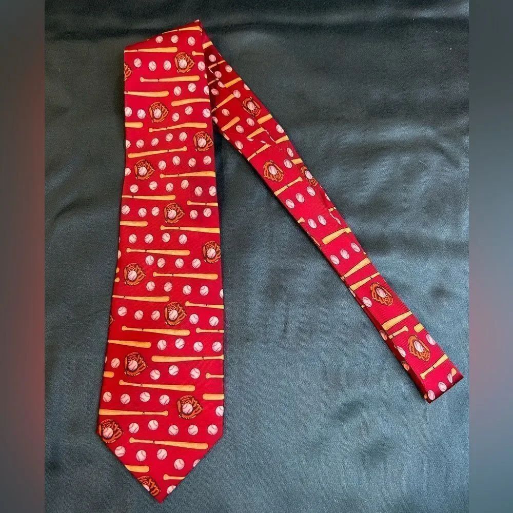 Alynn Neckwear baseball tie 